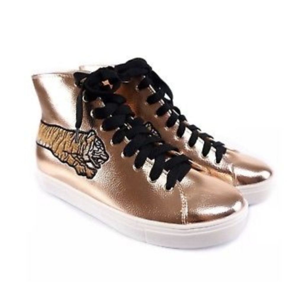 Cape Robbins Gold Tiger collection size 9